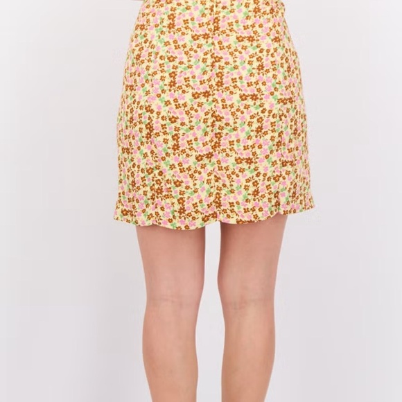NWT Mango Floral Mini Skirt Women’s XS Style 67116 - Picture 4 of 4